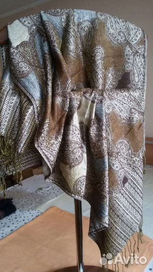 Красивый палантин, новый