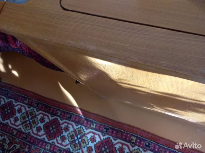 Швейная машина ножная Павлин