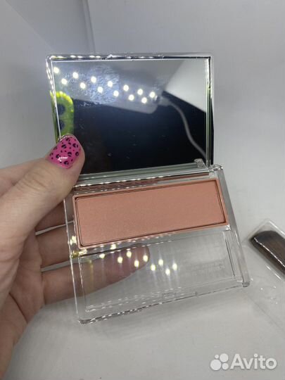 Clinique румяна для лица