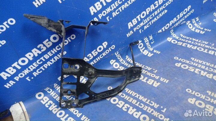 Кронштейн фары Bmw E60 седан 2007