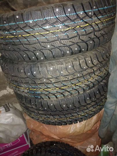 Viatti Bosco Nordico V-523 215/65 R16