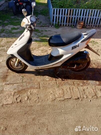 На продаже скутер Honda Dio 35 ZX