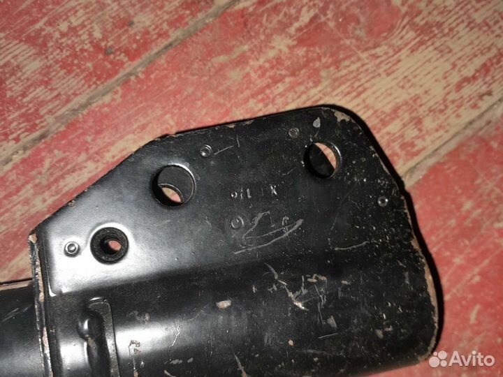 Амортизатор передний правый новый (без упаковки)