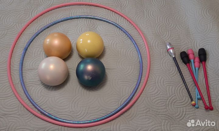 Мяч, булавы, обруч для художественной гимнастики