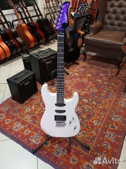 Рок-гитара электро Rocket белая