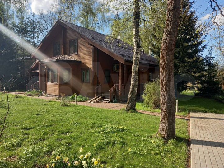 Дом 224,5 м² на участке 20 сот.