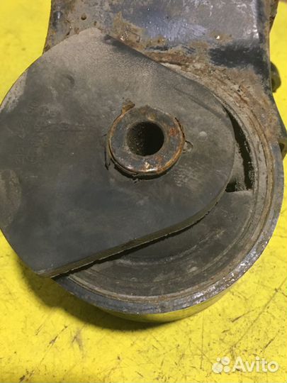 Опора двигателя левая Соната Hyundai Sonata 4