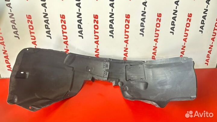 Подкрылок передний правый Opel Astra H 1.6 Z16XEP