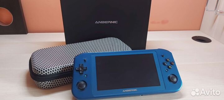 Портативная игровая приставка Anbernic Win600