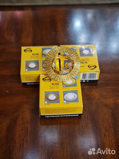 Точечный светильник Elektrostandard KL766 GD