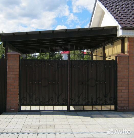 Кованые ворота на участок