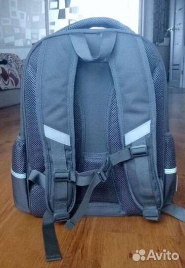 Рюкзак школьный