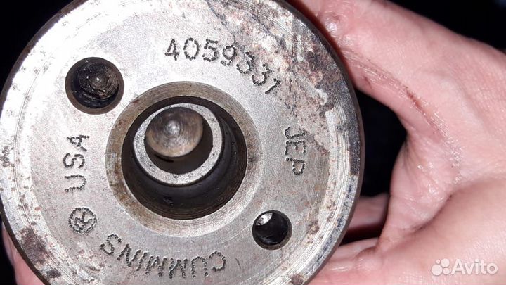 Запчасть на двигатель на американец