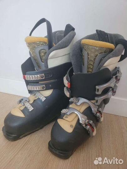 Горнолыжные ботинки