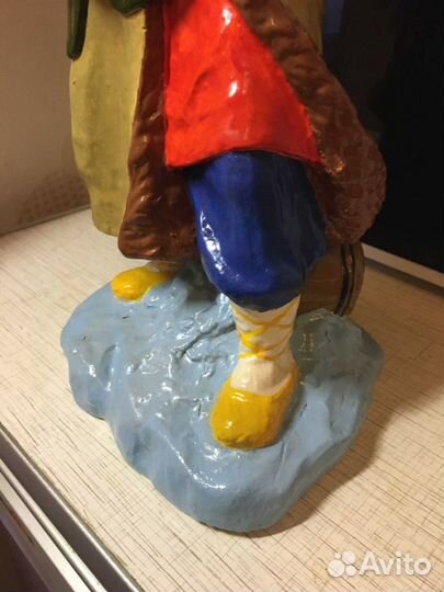 Статуэтка. Гипс. Кунгур. Емеля со щукой