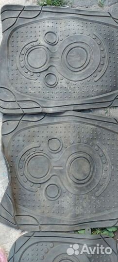 Автомобильные коврики резиновые