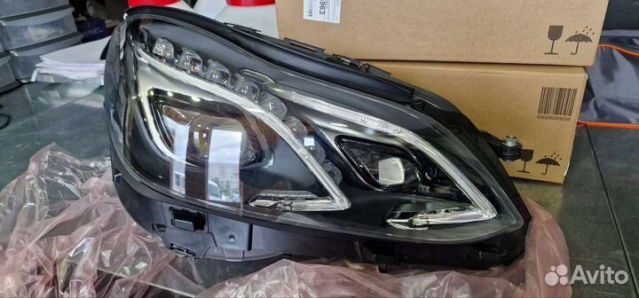 Фара передняя правая Mercedes Е-класс W212 рестайл
