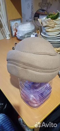 Женские биреты фетровые