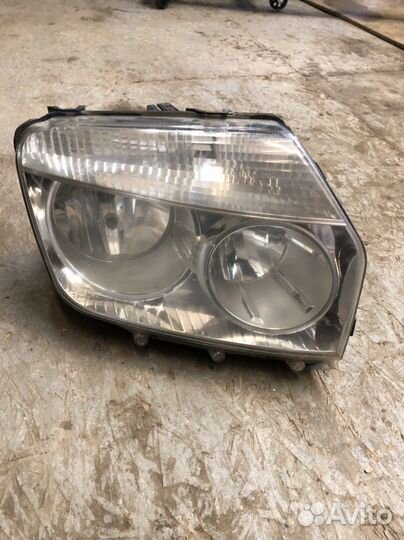 Фара правая с дефектом Рено Дастер 1