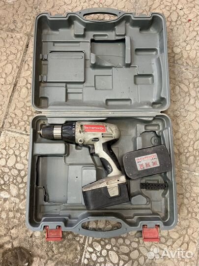 Шуруповерт интерскол