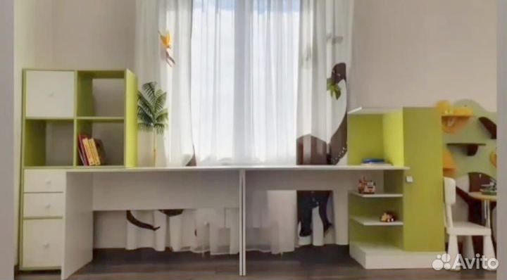 Детский письменный стол