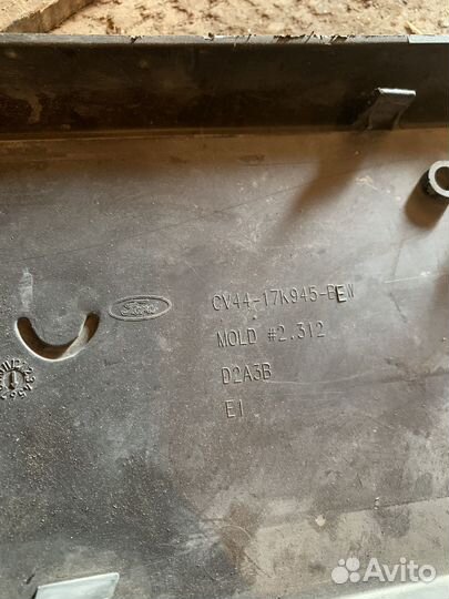 Накладка переднего бампера ford kuga