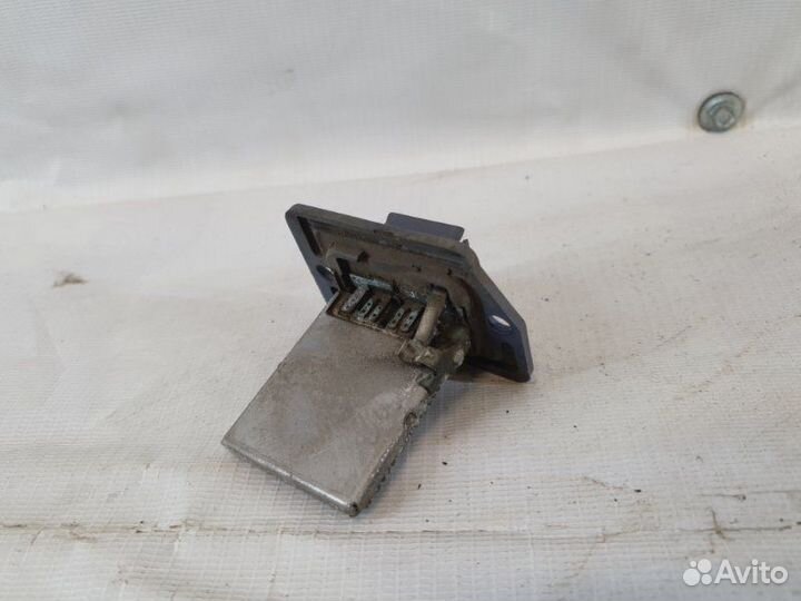 Резистор печки Hyundai Sonata 5 G4GC 2008