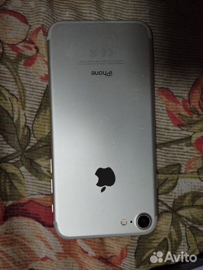 iPhone 7, 32 ГБ