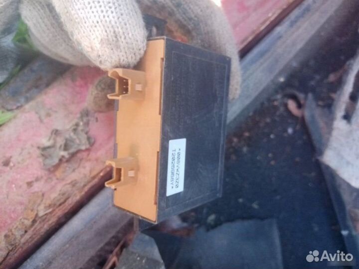 Блок иммобилайзера Volkswagen Polo 3 1996