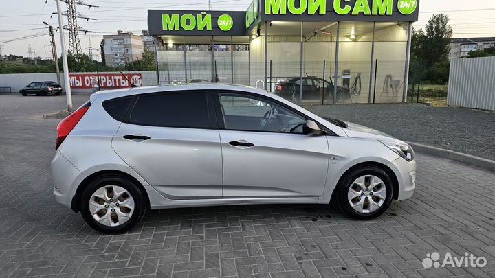 Hyundai Solaris 1.6 AT, 2015, 136 758 км