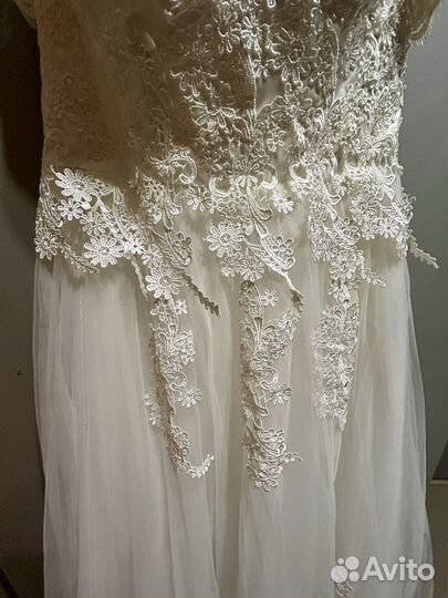 Свадебное платье 44 46 бу
