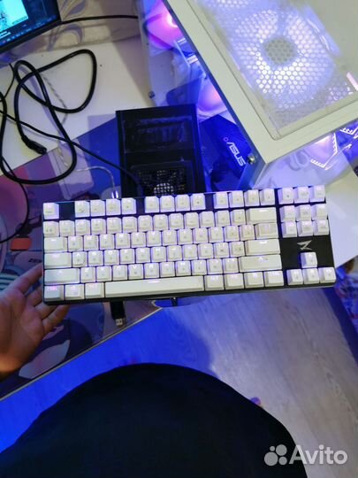 Мини пк (i3 2100/8gb ddr3/ssd 120)