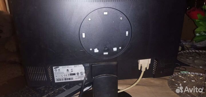 Монитор Samsung