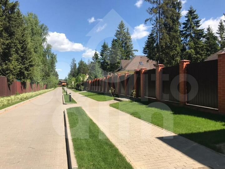 Дом 520 м² на участке 25 сот.