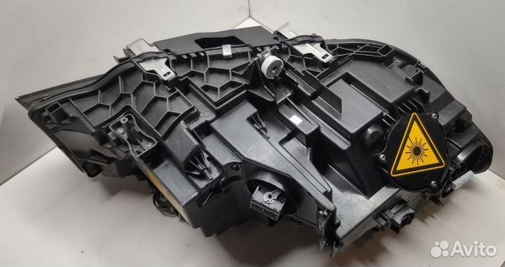 Фара BMW 3-Series