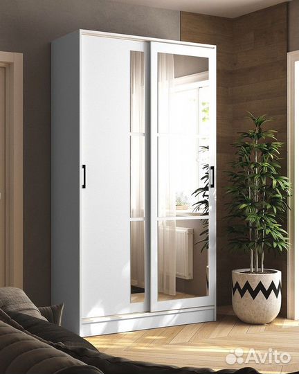 Шкаф купе с зеркалом