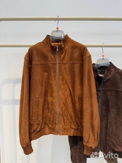 Бомбер из натуральной замши
