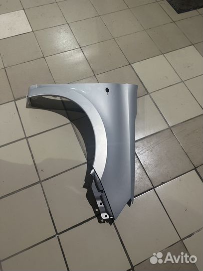 Пластиковые крылья на LADA granta