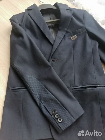 Пиджак на мальчика 140