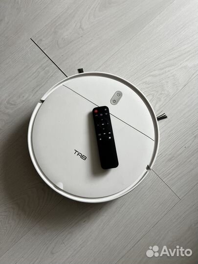 Робот пылесос tab