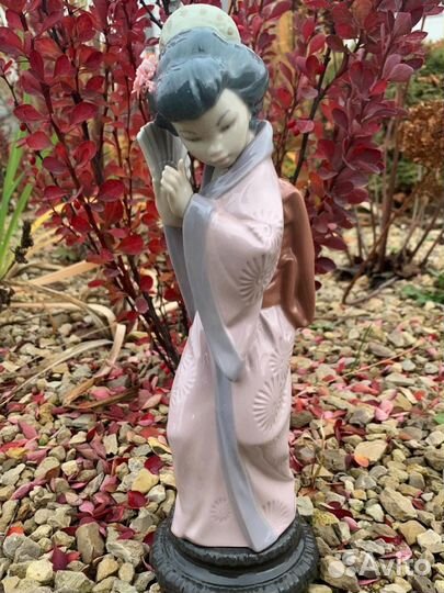 Фарфоровая статуэтка Lladro