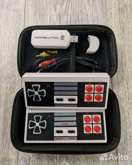 Денди с беспроводными джойстиками