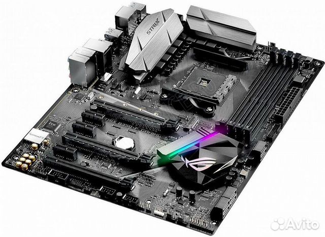 Материнская плата AMD/Intel