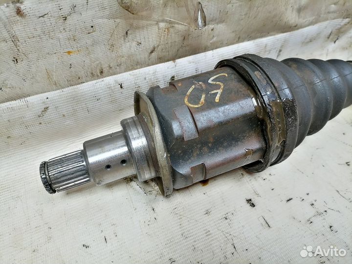 Привод передний левый Toyota Alphard MNH15