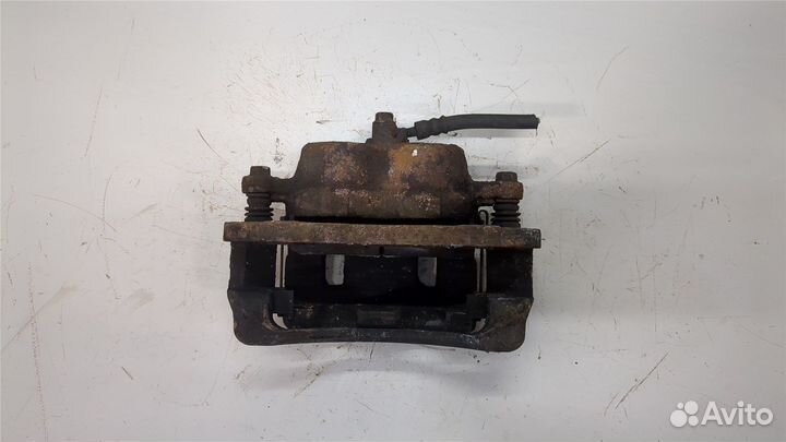 Суппорт Hyundai Santa Fe, 2004