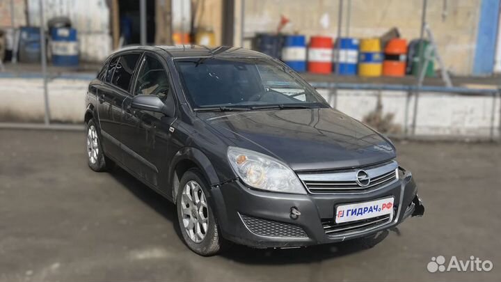 Замок багажника Opel Astra (H) 133220