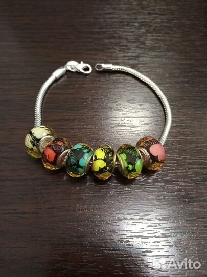 Серебряные шармы и браслет