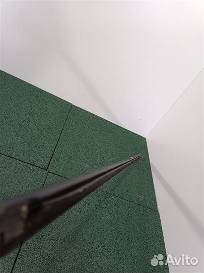 Накладка стекла двери наружная передняя левая Vw