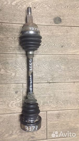 Полуось передняя левая Volkswagen Transporter T4