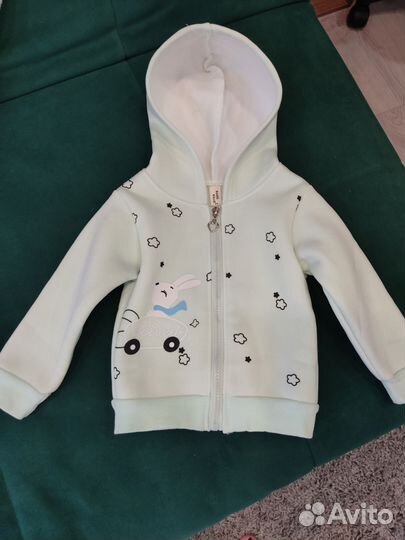 Кофта с капюшоном детская
